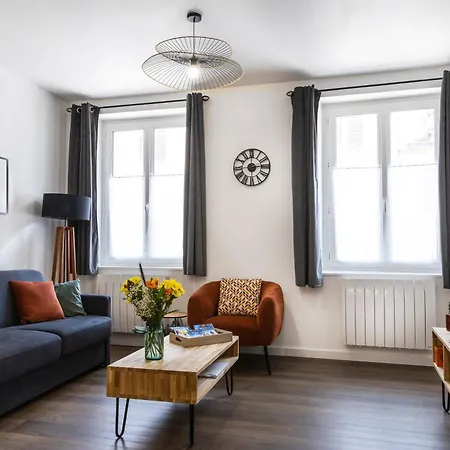 Le Constantin - Charme & Confort A 2 Pas Du Centre-ville Apartment Provins