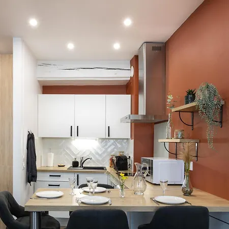 Le Constantin - Charme & Confort A 2 Pas Du Centre-ville アパート