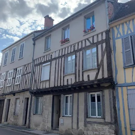 Le Constantin - Charme & Confort A 2 Pas Du Centre-ville Provins